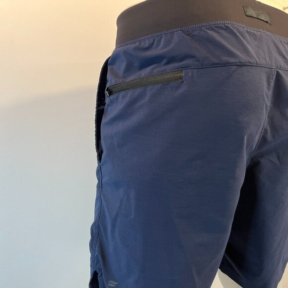 Fabletics Men's 7" Performance Training Shorts - Size Medium - Picture 3 of 4